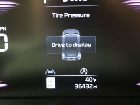 Used 2024 Kia Soul LX w/ Option Group 015 image 17