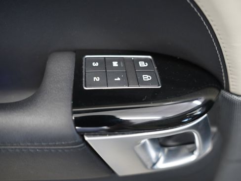 Used 2022 Land Rover Range Rover Sport HSE Dynamic image 34