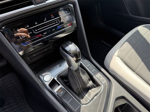 Used 2025 Volkswagen Taos SE image 14