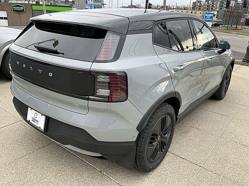 New 2026 Volvo EX30 Cross Country Ultra image 6