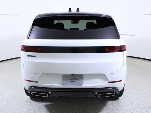 New 2026 Land Rover Range Rover Sport Dynamic SE image 6