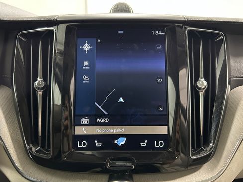 Used 2018 Volvo XC60 T6 Inscription w/ Luxury Seat Package AWD/4WD image 5