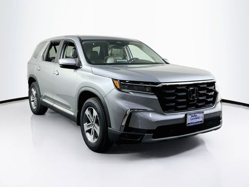 Used 2023 Honda Pilot EX-L image 3