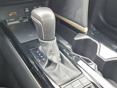 Used 2025 Toyota Camry XSE FWD image 16
