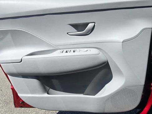 Used 2024 Hyundai Kona SEL AWD/4WD image 23