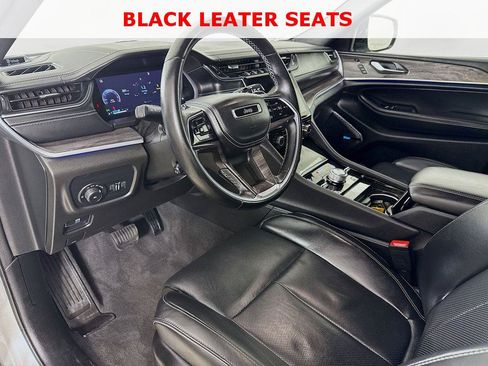 Used 2022 Jeep Grand Cherokee L Overland w/ Luxury Tech Group IV AWD/4WD image 10