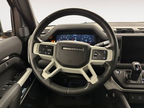 Used 2022 Land Rover Defender 110 X-Dynamic SE AWD/4WD image 11