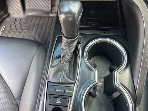 Used 2020 Toyota Camry XSE image 30