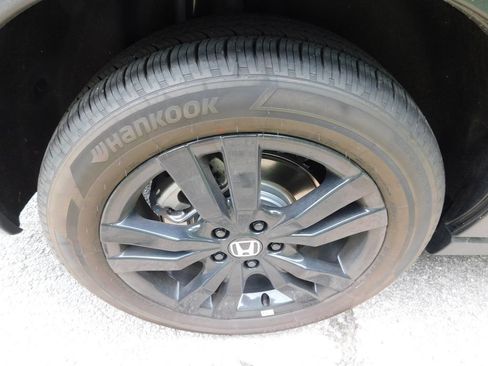 Certified 2026 Honda HR-V Sport image 8