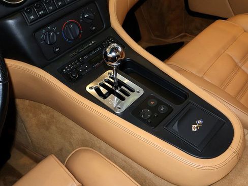 Used 1998 Ferrari 550 Maranello image 98