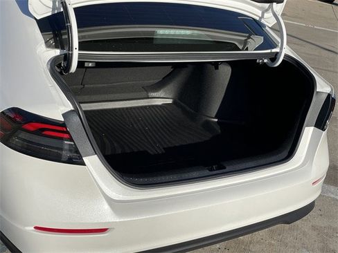 Used 2025 Honda Accord Sport image 29