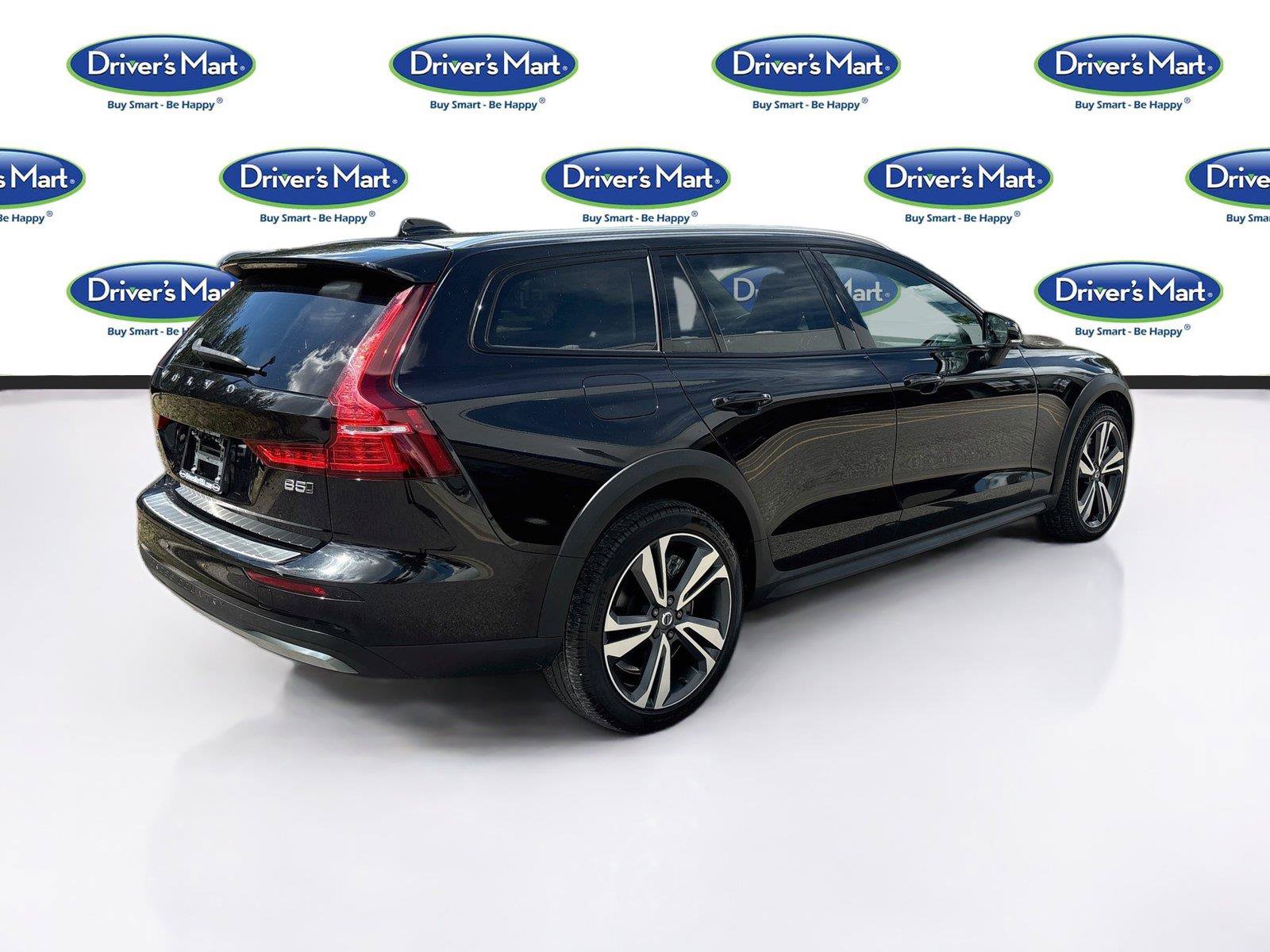 Used 2025 Volvo V60 B5 Cross Country Plus AWD/4WD image 7