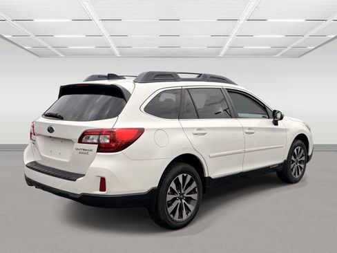 Used 2016 Subaru Outback 2.5i Limited AWD/4WD image 5