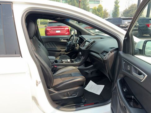 Used 2020 Ford Edge ST w/ Equipment Group 401A AWD/4WD image 18