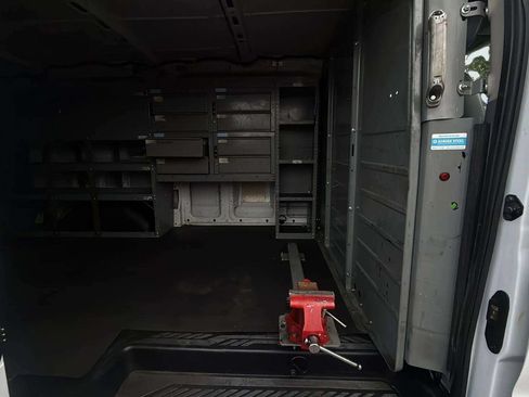 Used 2015 Ford Transit 250 130 Low Roof RWD image 19