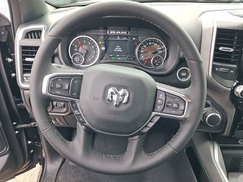 New 2026 RAM 1500 4x4 Crew Cab image 25