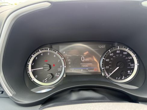 Certified 2024 Toyota Highlander XLE AWD/4WD image 7