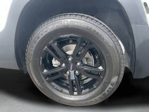 Used 2023 GMC Terrain AT4 AWD/4WD image 45