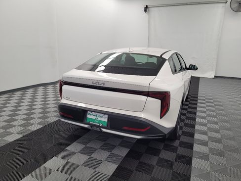 Used 2025 Kia K4 FWD image 7
