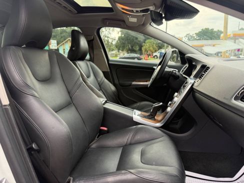 Used 2016 Volvo S60 T5 Inscription Platinum w/ Climate Package FWD image 17