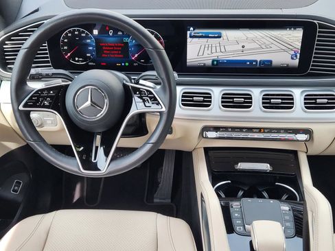 Used 2025 Mercedes-Benz GLS 450 4MATIC image 28