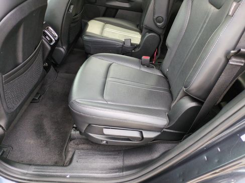 Certified 2025 Kia Sorento EX w/ Panoramic Sunroof Package FWD image 27