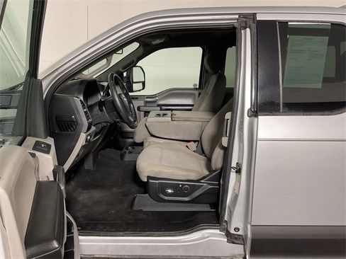 Used 2018 Ford F150 XLT w/ Equipment Group 302A Luxury image 15