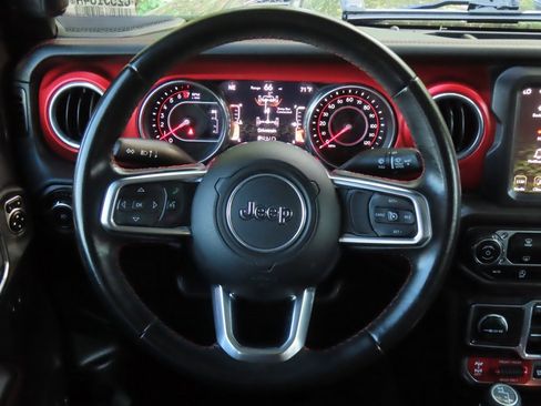 Used 2018 Jeep Wrangler Unlimited Rubicon image 17