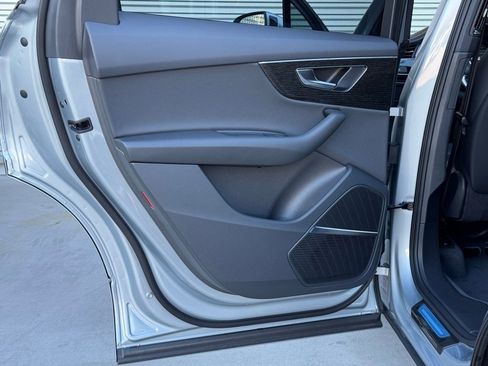 New 2026 Audi Q7 2.0T Premium image 23
