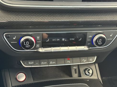 Used 2018 Audi SQ5 Prestige w/ Prestige Package AWD/4WD image 28