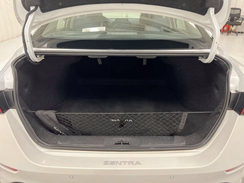 Used 2022 Nissan Sentra SR w/ Electronics Package FWD image 23