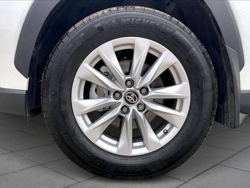 Used 2026 Toyota Corolla Cross LE w/ Moonroof Package image 11