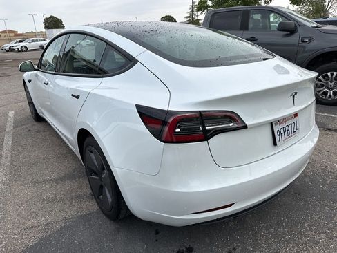 Used 2023 Tesla Model 3 Standard Range image 3