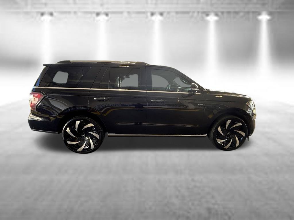 Used 2021 Ford Expedition Limited RWD image 3