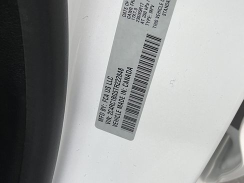 New 2026 Chrysler Pacifica Select image 40