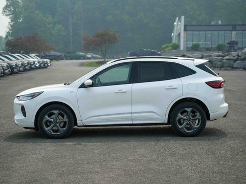 Used 2023 Ford Escape ST-Line Select w/ Tech Pack #1 AWD/4WD image 8