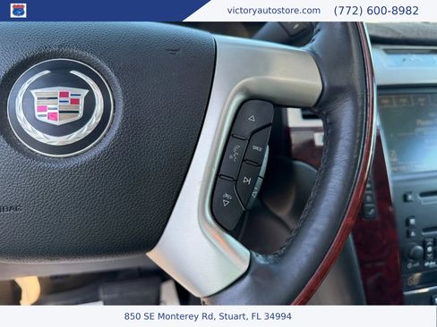 Used 2010 Cadillac Escalade Luxury image 19