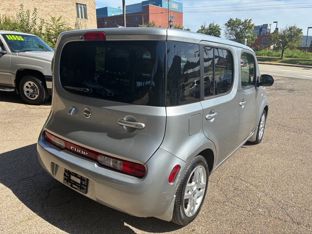 Used 2010 Nissan Cube 1.8 SL w/ SL Preferred Pkg FWD image 4