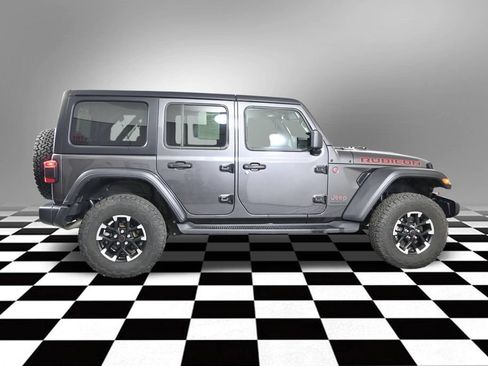 Used 2024 Jeep Wrangler Unlimited Rubicon w/ Dual Top Group AWD/4WD image 9