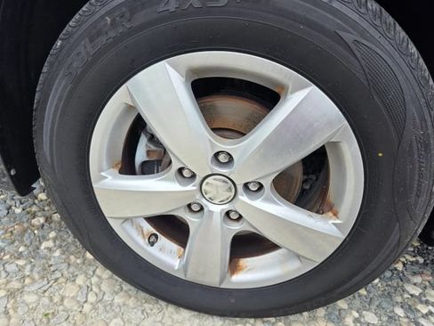 Used 2010 Volkswagen Routan SEL Premium FWD image 9