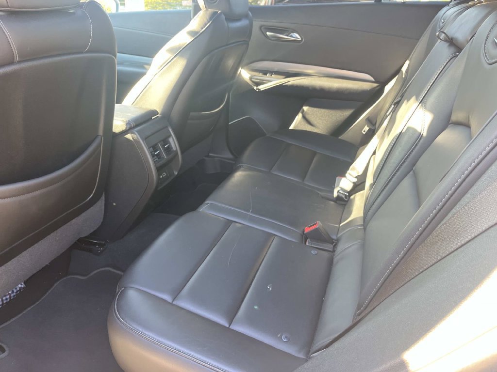 Used 2019 Cadillac XT4 Premium Luxury w/ Technology Package FWD image 20