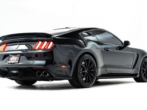 Used 2018 Ford Mustang Shelby GT350 w/ Convenience Package image 4