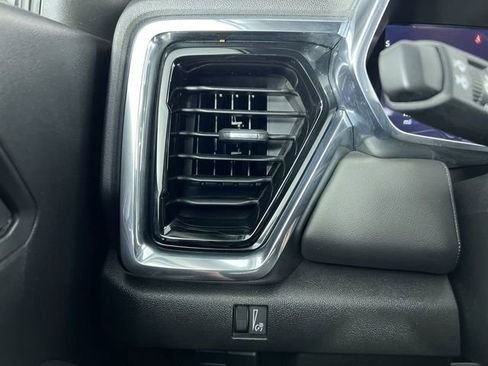 Used 2024 GMC Canyon Elevation w/ Trailering Package image 18