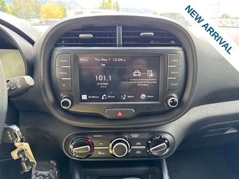 Used 2025 Kia Soul LX w/ LX Technology Package FWD image 24