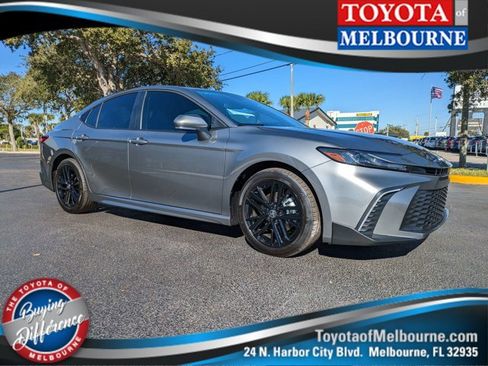 New 2026 Toyota Camry SE FWD image 1