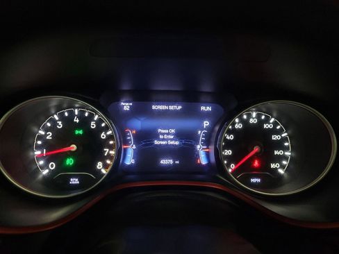 Used 2020 Jeep Compass Trailhawk w/ Leather Interior Group AWD/4WD image 23