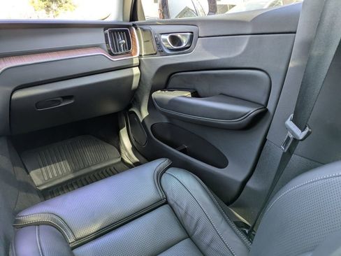 Used 2023 Volvo XC60 B5 Ultimate w/ Climate Package AWD/4WD image 21