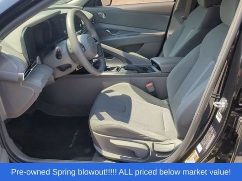 Used 2023 Hyundai Elantra SE FWD image 22