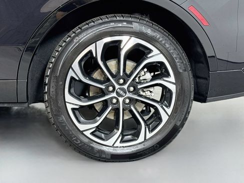 Used 2025 Lincoln Nautilus Reserve AWD/4WD image 11