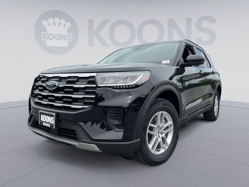 New 2026 Ford Explorer Active AWD/4WD image 1